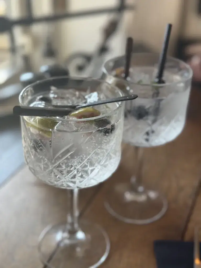 Chris_Eatery Neefies_Zee_review