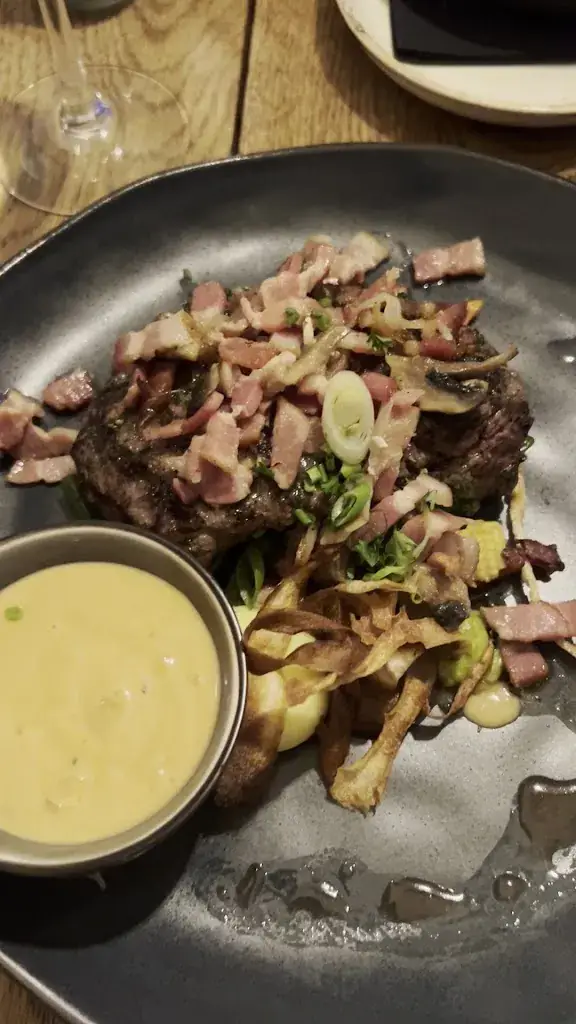 Eatery Neefies_Zee_slider_image_2