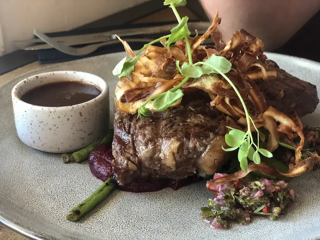 Eatery Neefies_Zee_slider_image_3