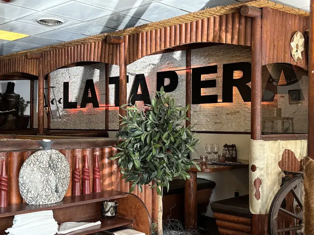 La Tapera_Zee_slider_image_1