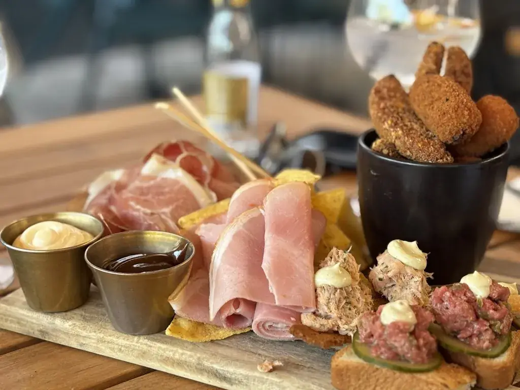 The local club🍷_Gorinchem_slider_image_3