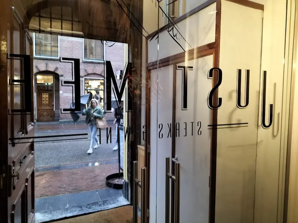 Just Meet restaurant in Leiden