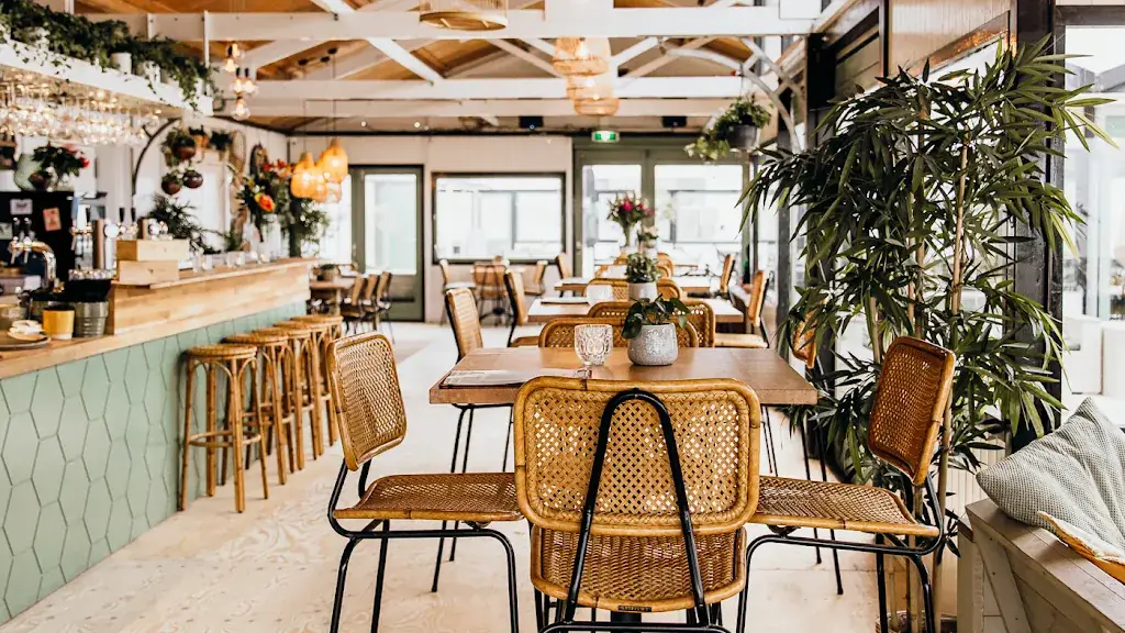 Beachclub BIRDS_Haag_slider_image_1