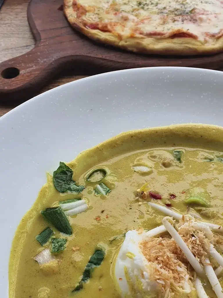 A Bradley_Habana Beach_Haag_review