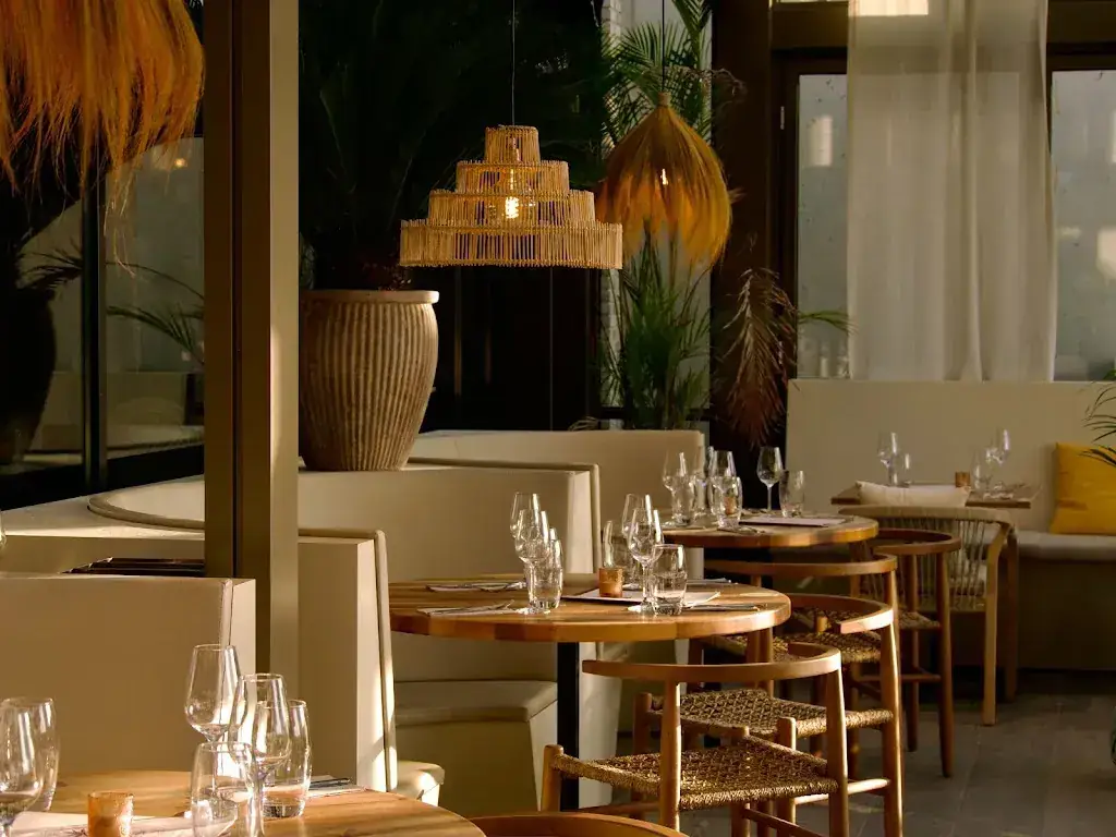 Dunes Kijkduin Beachclub restaurant in Haag