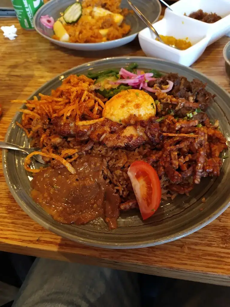 andré van elferen_Warung Mini Kijkduin_Haag_review