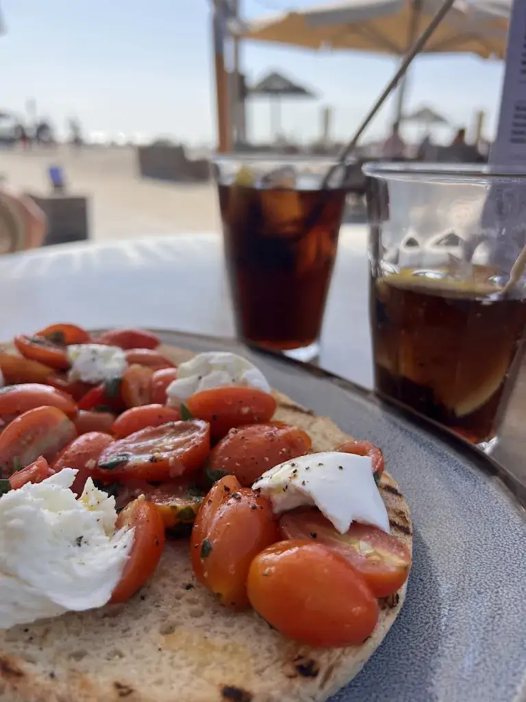 S E-K_Beachclub Titus_Haag_review