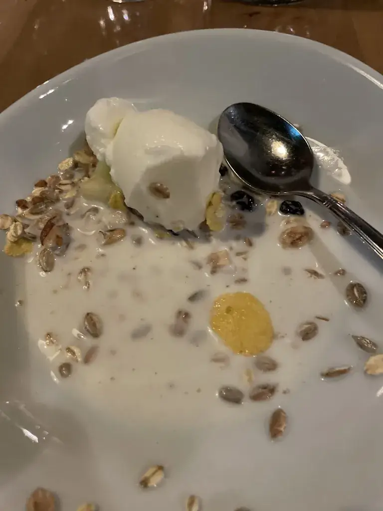 Sjaan Potgieter_Ross Lovell aan den IJssel_IJssel_review