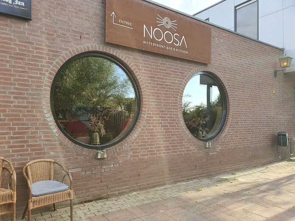 Laurent Richet_Noosa Waterfront_Lek_review