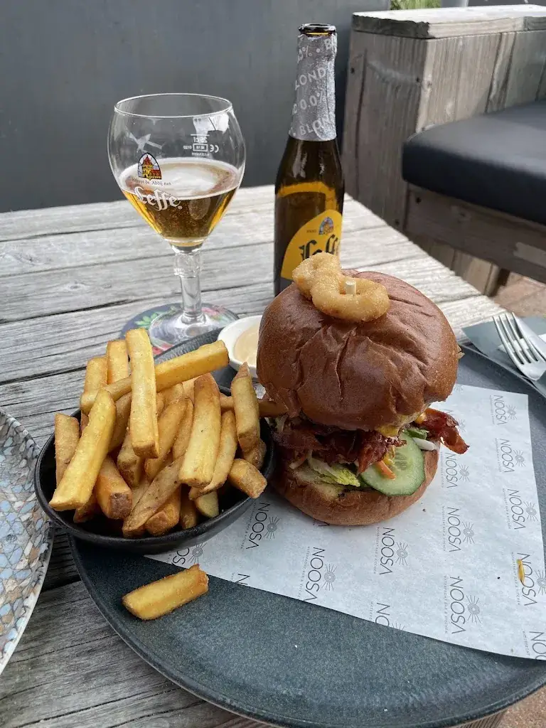 Ati_Noosa Waterfront_Lek_review