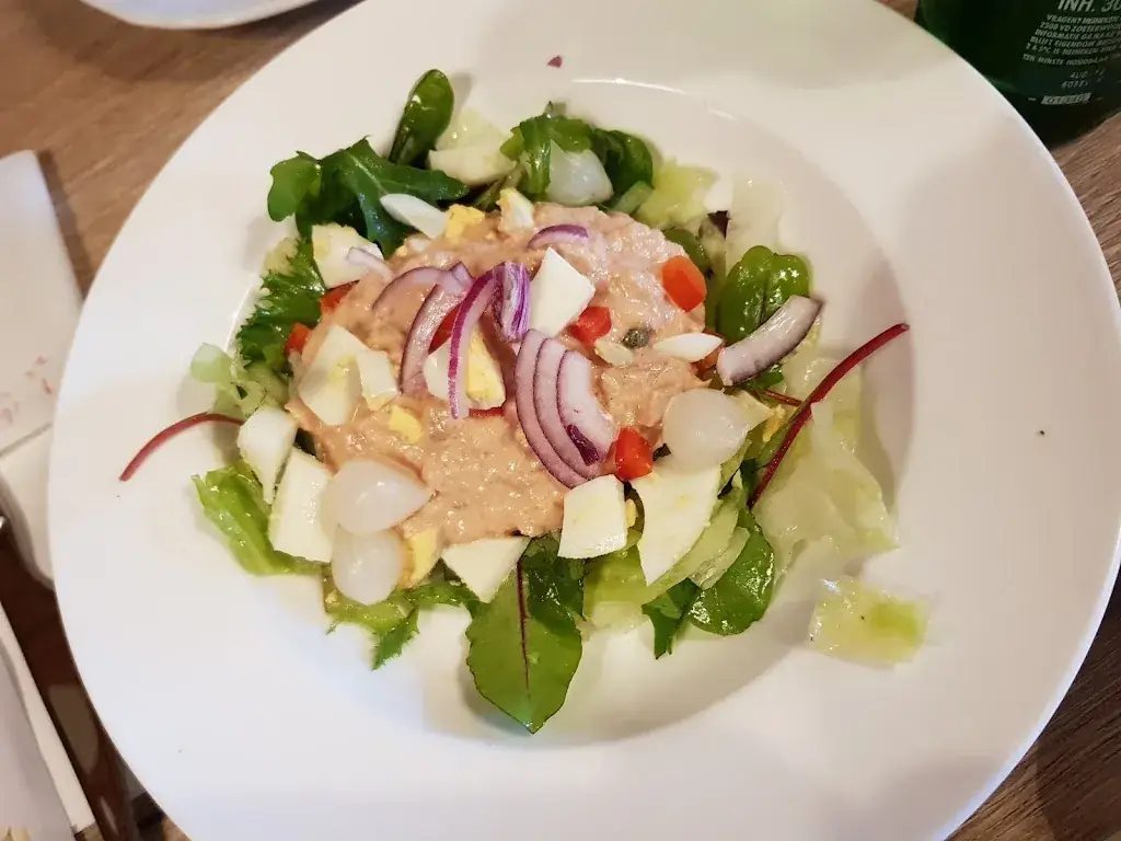 cathy de vries_Eetse Hoekschewaard_Klaaswaal_review