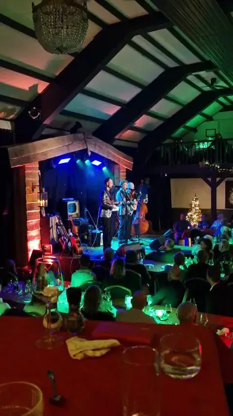 Dennis Van der Velden_Eendrachtshoeve_Zuid-Beijerland_Bewertung