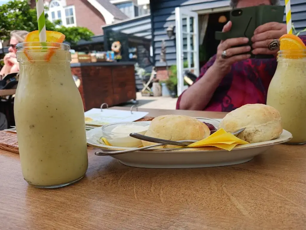 mary-ann coervers_De Sfeerstal_Nieuwveen_review