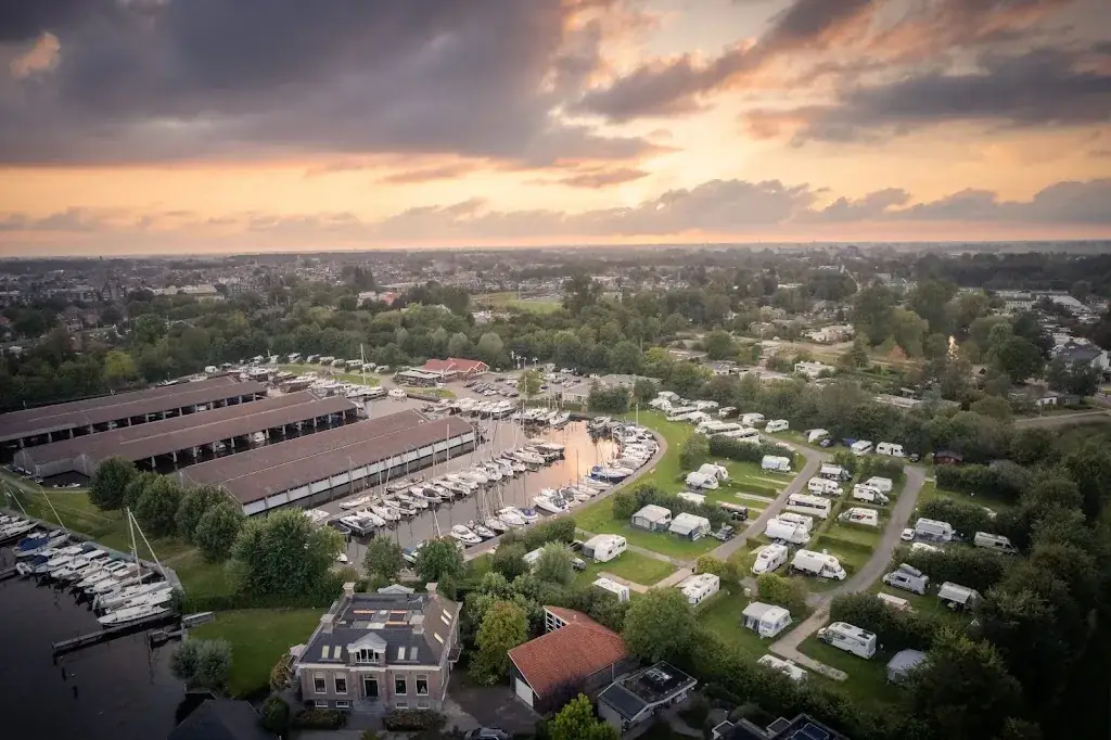 Jachthaven en Camping de Domp restaurant in Sneek