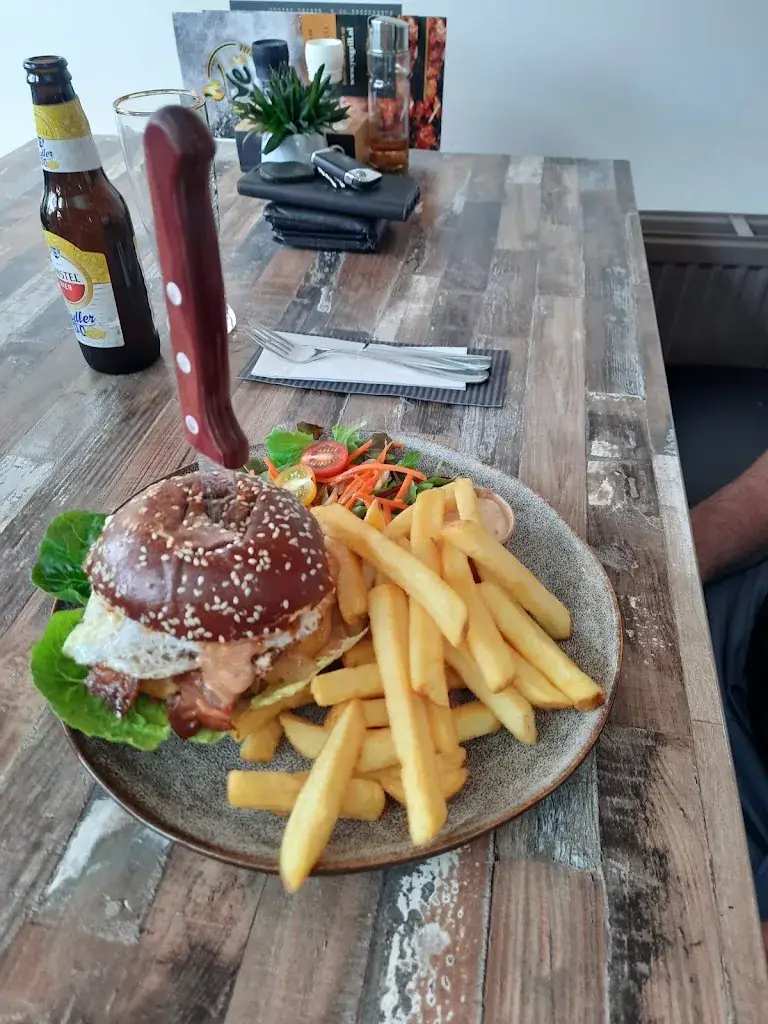 Menu_Ye's Pizza and Grill_Hellevoetsluis_image_9