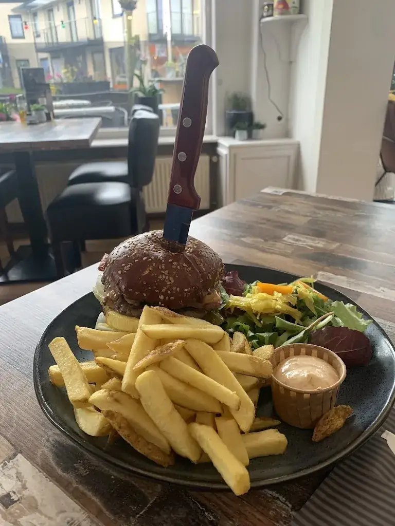 Matija Lenić_Ye's Pizza and Grill_Hellevoetsluis_review