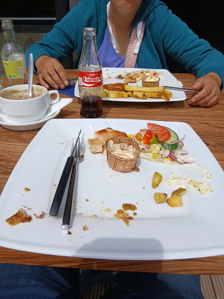 maarten van der hoed (supermaarten12)_Café Sluis_Groot-Ammers_review