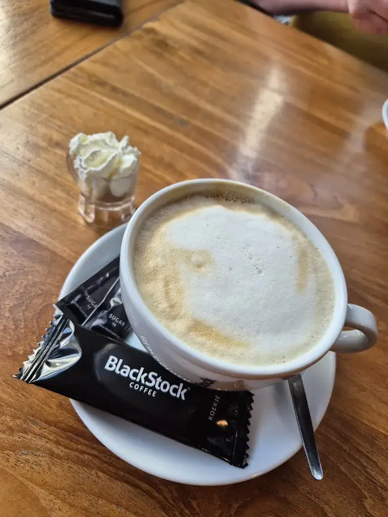 André Stolk_Veerplein 18_Vlaardingen_review