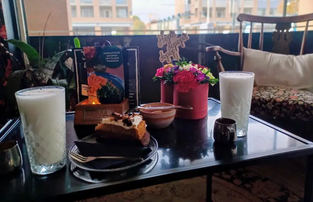 Kleine Smurf_Pauwmans_Vlaardingen_recensione