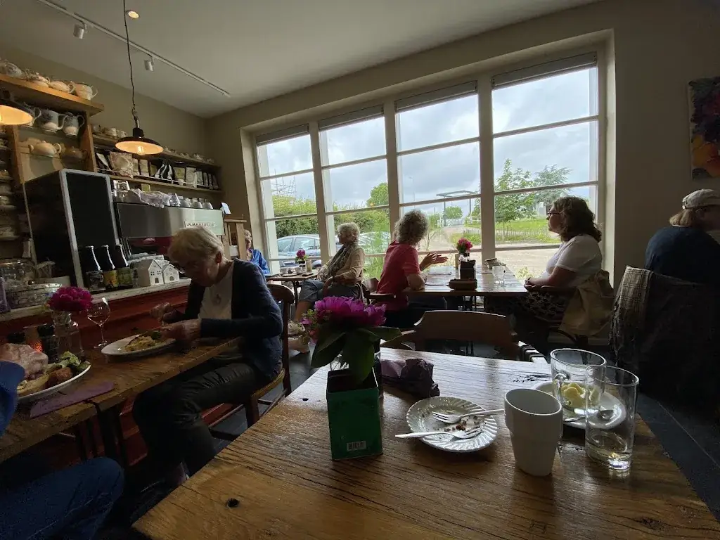 Branko Bufacchi_Bij de buurvrouw_Maasland_review