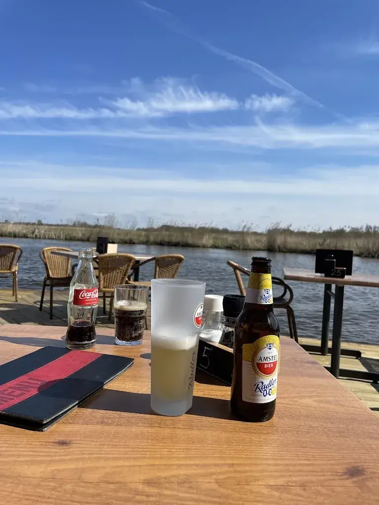 Ati_Eetcafé en terras `t Jachthuis_Maasland_review