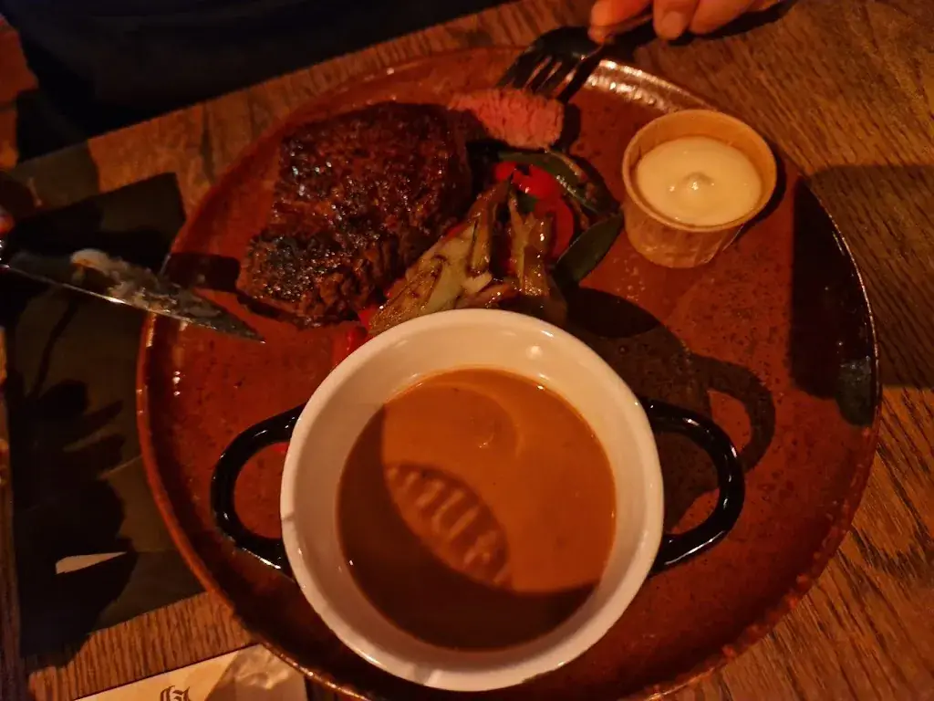 Wendy Akker Van Den_De Pynas café restaurant_Maasland_review