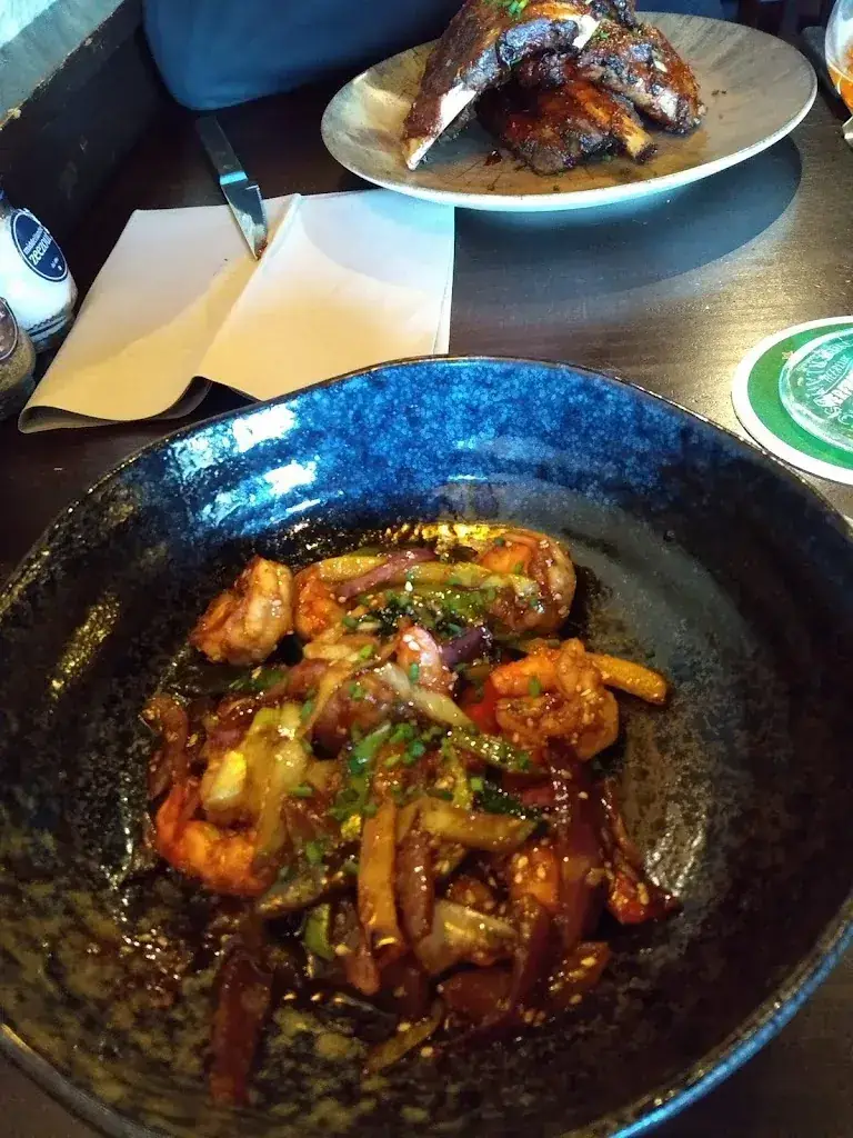 Lin Wheble_Quartier Latin_Middelharnis_review