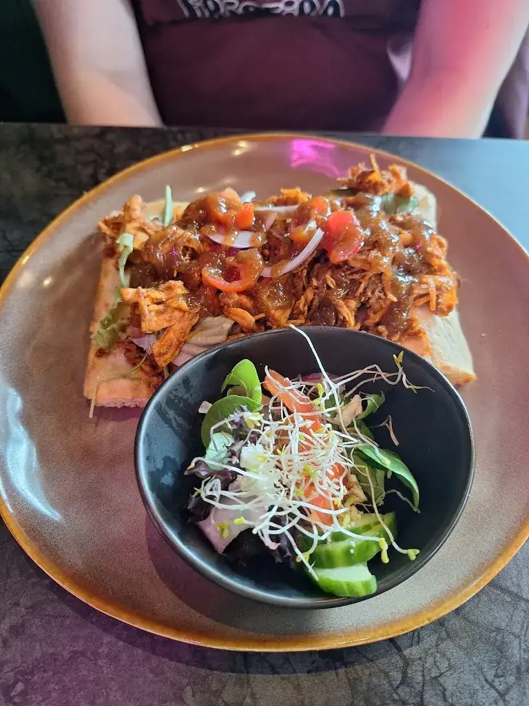 Just JP_Sneek_slider_image_3