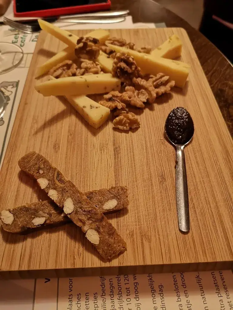 Laura Forro_De Nar_Lekkerkerk_recensione