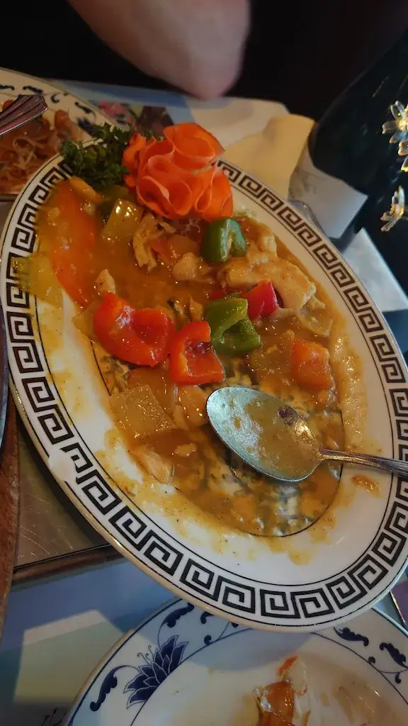 niedźwiedź1986_Golden River_Lekkerkerk_reseña