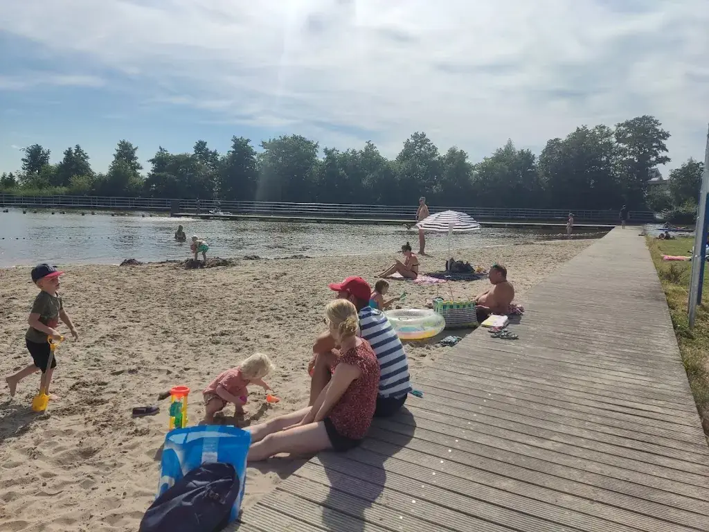 CLOUD_Strand Zomer_Nieuwkoop_review