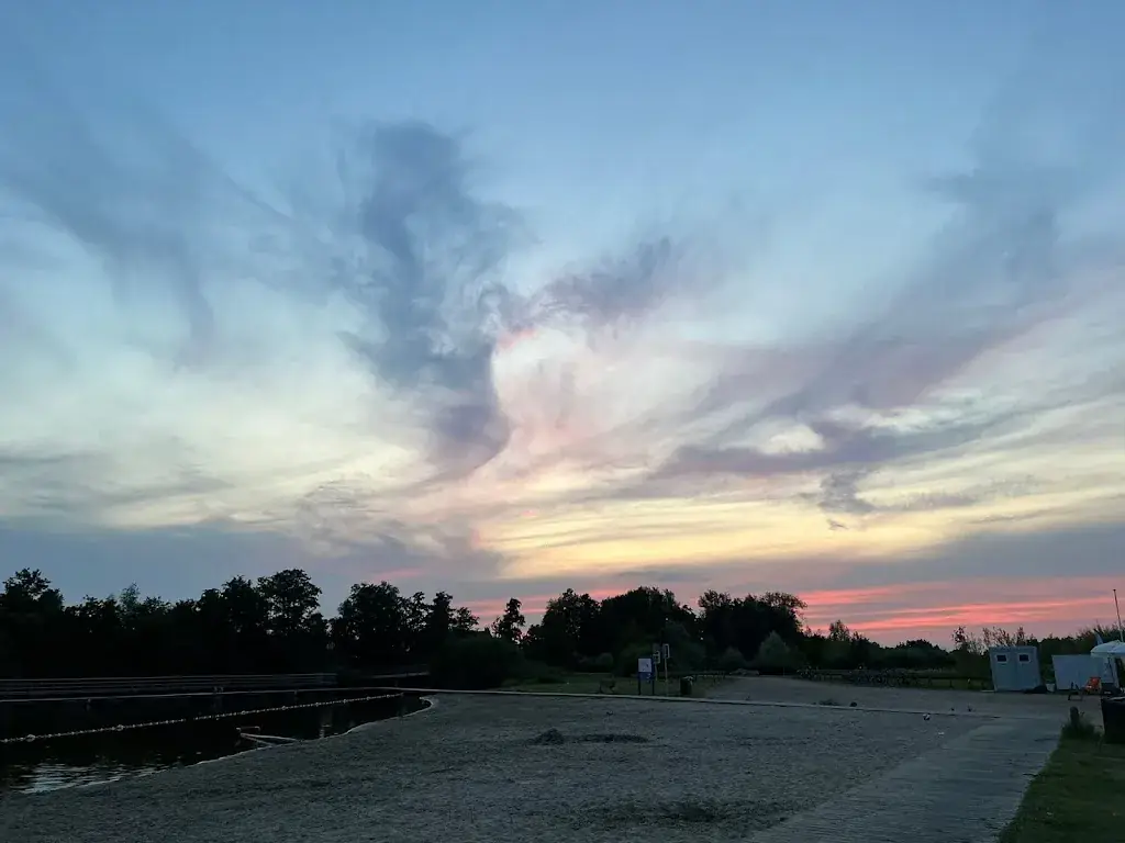 Nawras Ali_Strand Zomer_Nieuwkoop_review