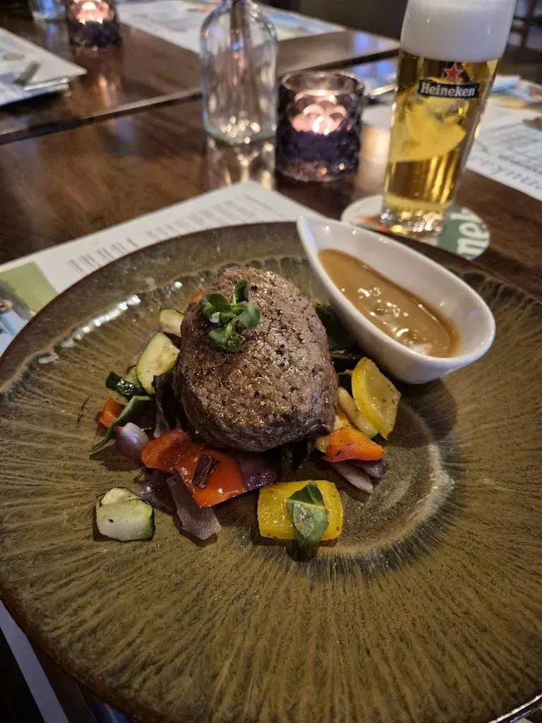 Brasserie De Otter restaurant in Nieuwkoop