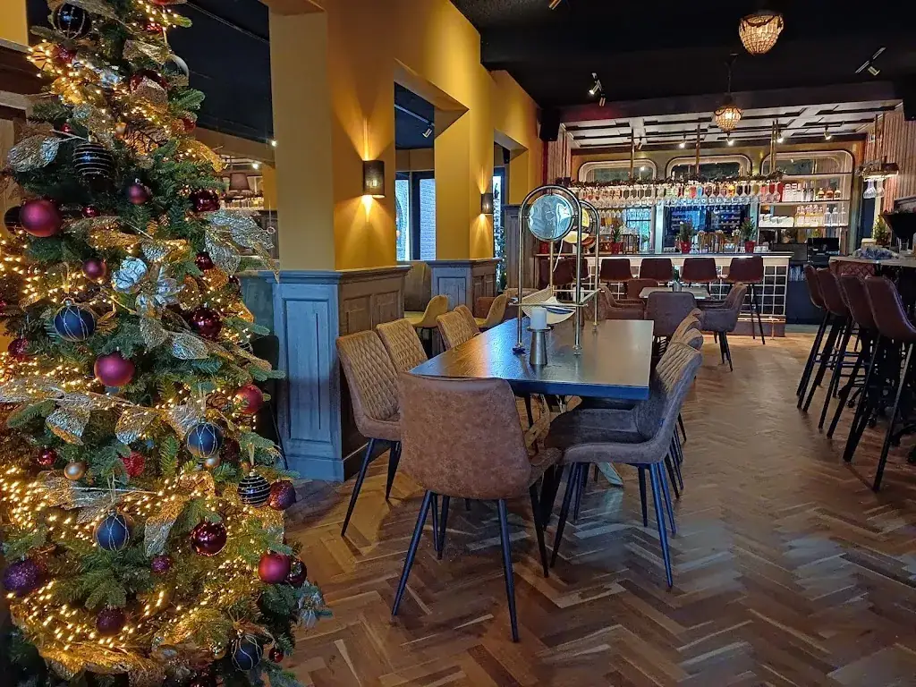 De Hollandsche Leeuw Restaurant in Nieuwkoop