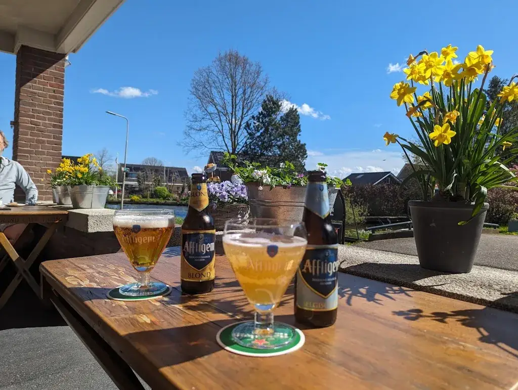 Matthew Shaw_The Lake Inn - Bootverhuur -Bed en Breakfast_Nieuwkoop_reseña