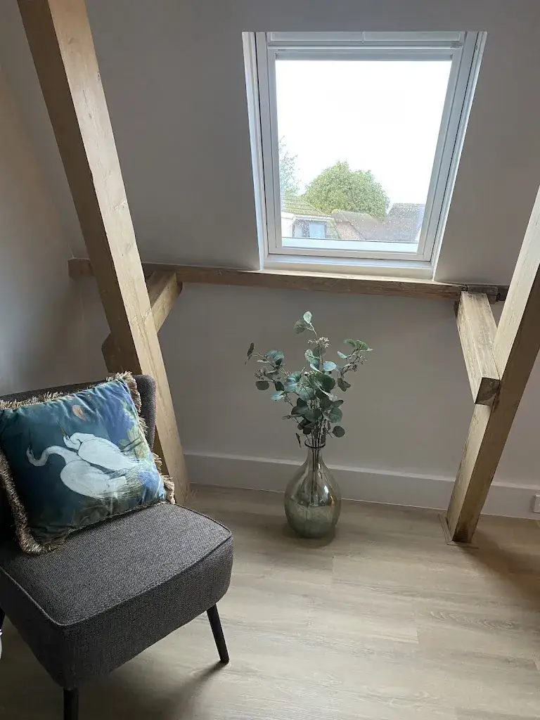 Peng Qiao (Eddie)_The Lake Inn - Bootverhuur -Bed en Breakfast_Nieuwkoop_reseña