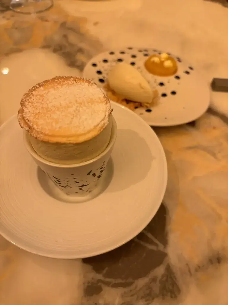 Rutger_Suzie's & Van Aken_Oegstgeest_review