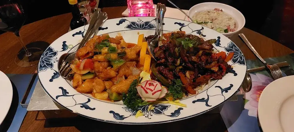 Chinese-Indonesian Restaurant De Nieuwe Wereld_Oegstgeest_slider_image_2
