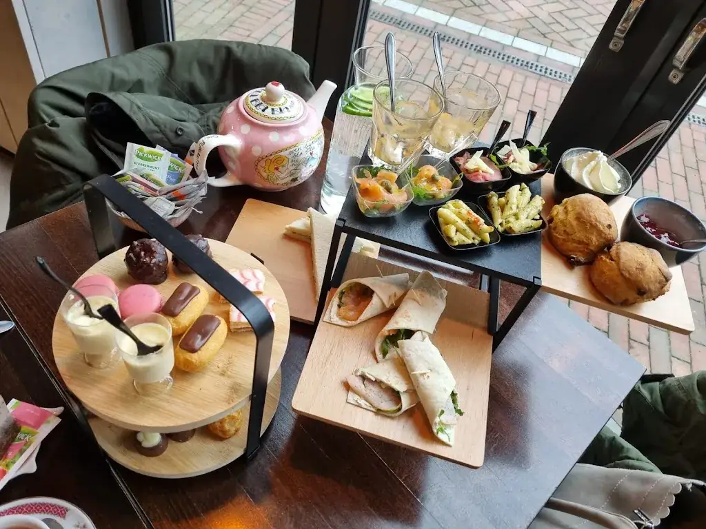 Kim B_Tasty Lunchroom_Spijkenisse_review