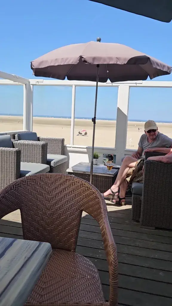 Beach Café De Zeester_Ouddorp_slider_image_2