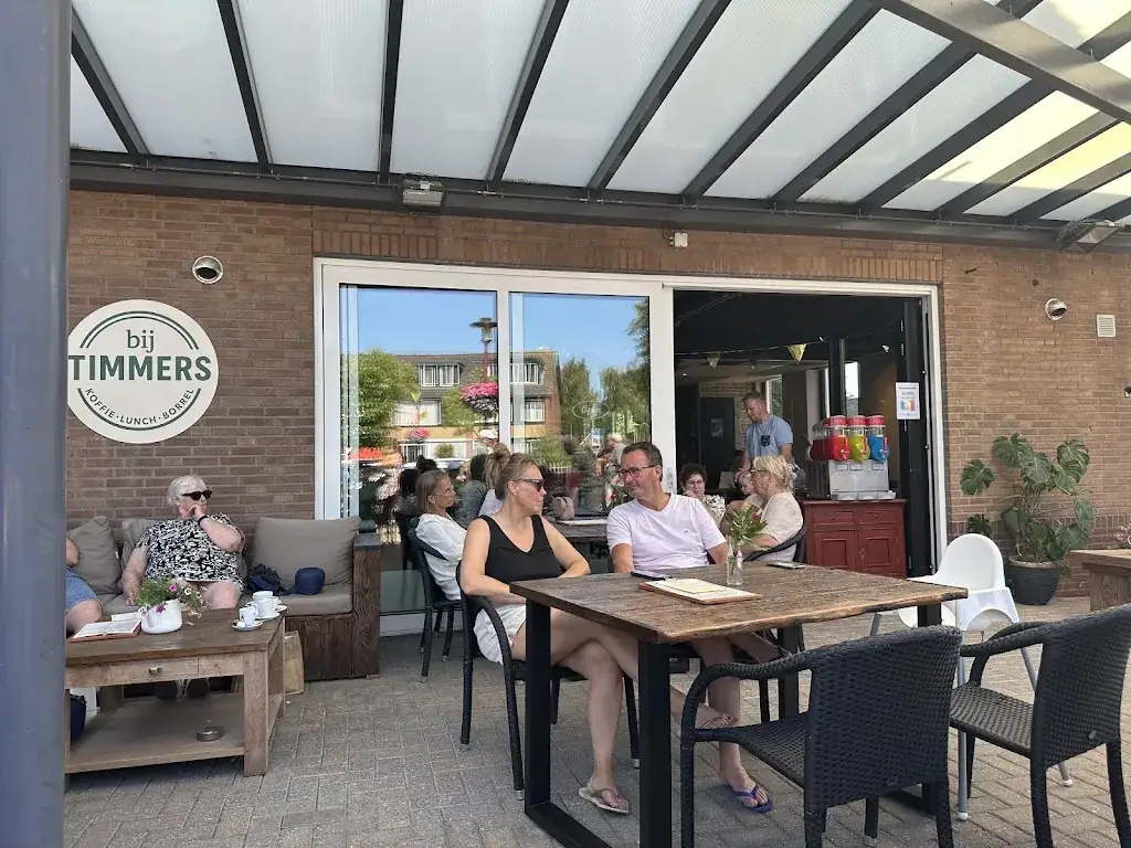 Lennart Hillen_Bij Timmers_Aar_review
