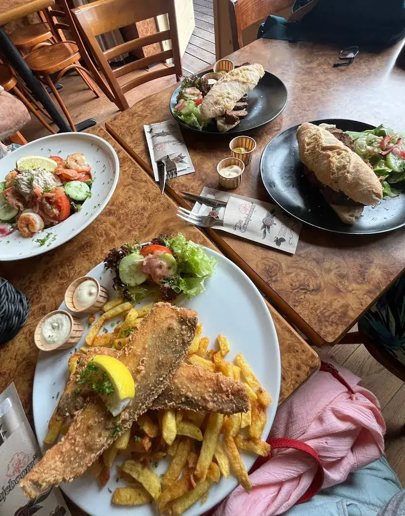 Mir Farrokh Salek_Café Restaurant De Oranjeboom_Hendrikskinderen_review