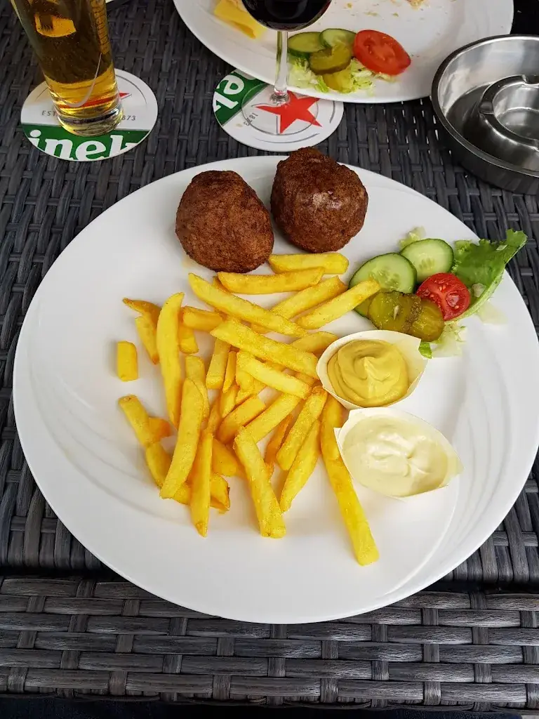 Carl Martin_De Ruigenhoek_Noordwijkerhout_review