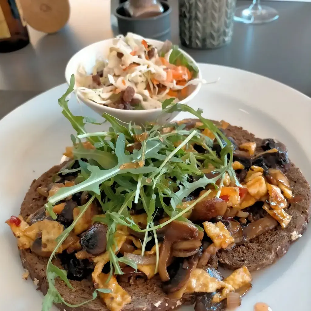 Wim Naaijkens_lunchr. De H.h. van Ouderkerk_IJssel_review