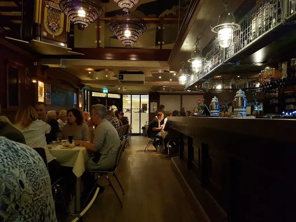 Café-Restaurant De Maenen restaurant in IJssel