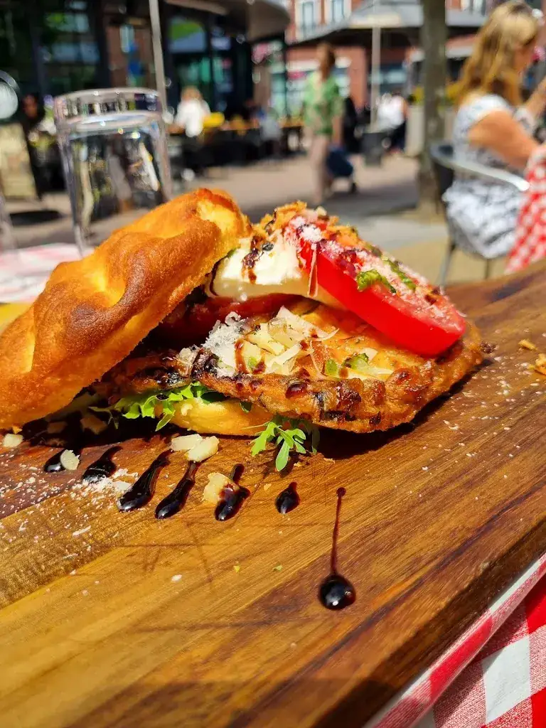 Moshi Mossavat_MonaLisa Delicatessen_Voorschoten_review