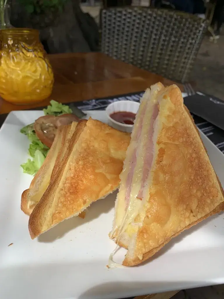 S PJ_Wapen van Voorschoten_Voorschoten_review