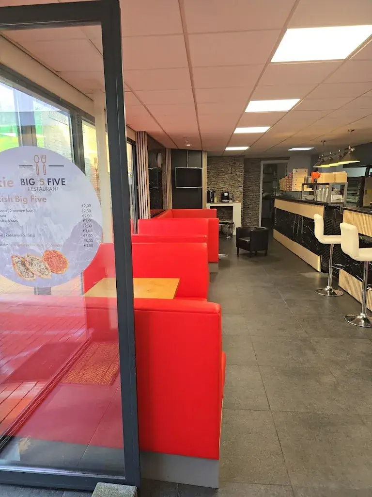 Big Five restaurant in Drachten