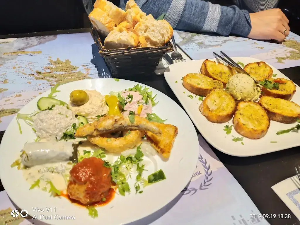 Fitz Usmany_Kostas de Griek_Rotterdam_review