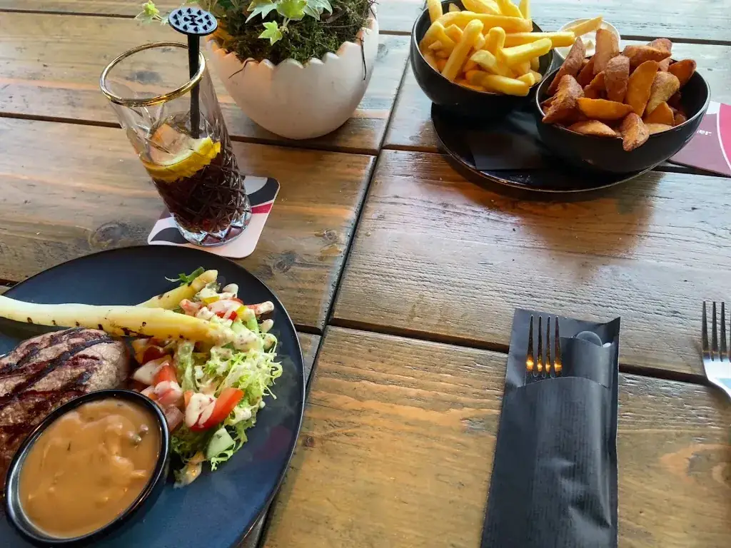 Eetcafé Boulevard_Rotterdam_slider_image_2